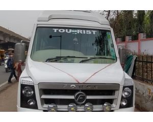 Tempo Traveller in Patna